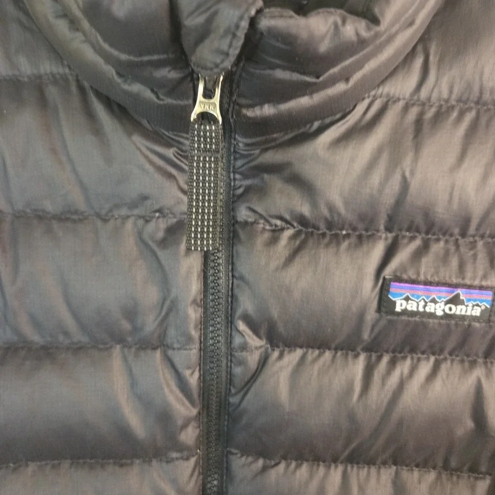Kids / Enfants PATAGONIA Black Down Puffer Jacket Size L 12 READ